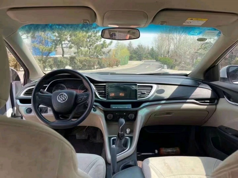 青岛17年别克英朗6