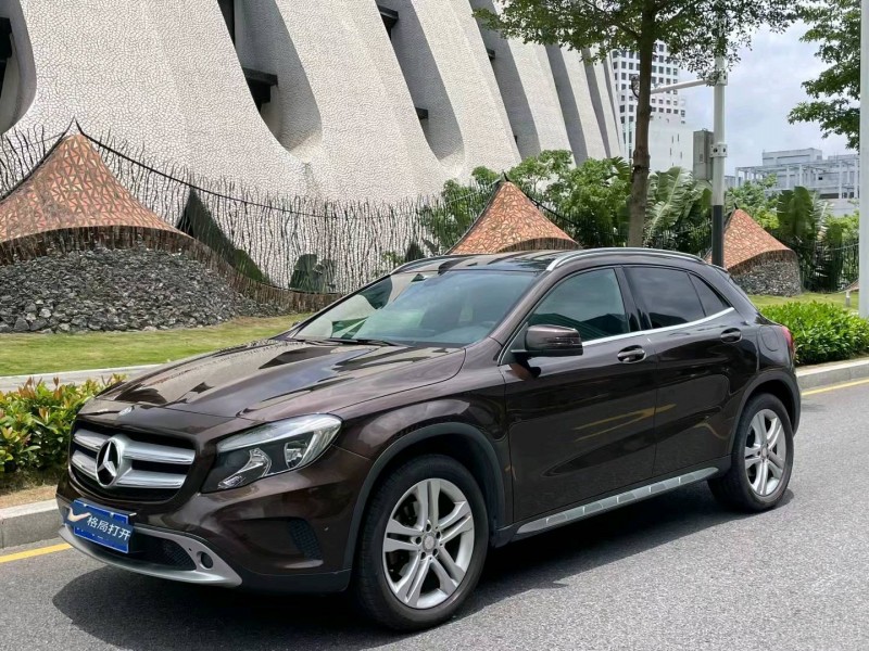 深圳16年奔驰GLA3