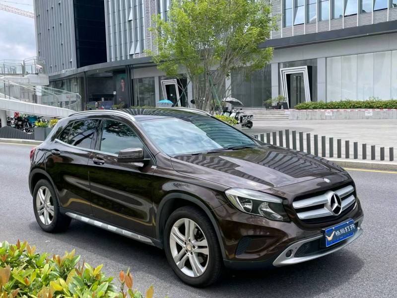 深圳16年奔驰GLA2