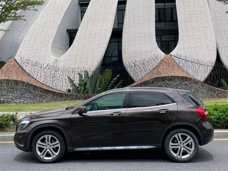 深圳16年奔驰GLA5