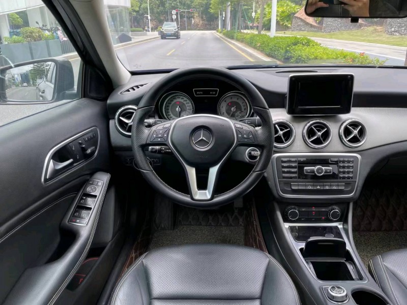 深圳16年奔驰GLA6