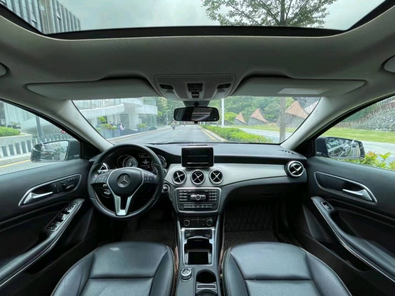 深圳16年奔驰GLA7