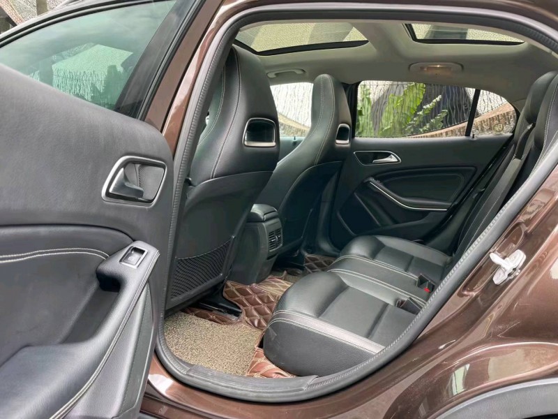 深圳16年奔驰GLA8