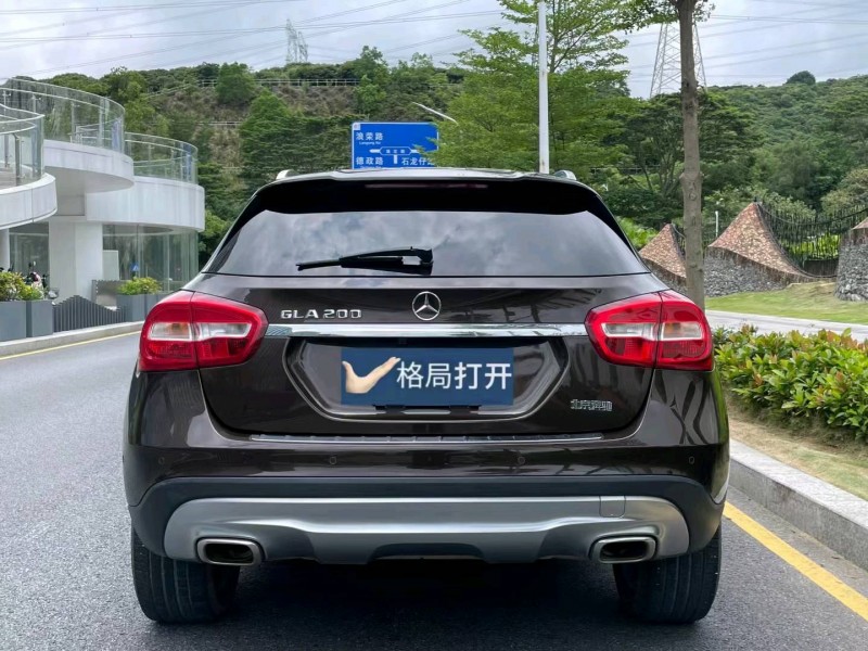 深圳16年奔驰GLA9