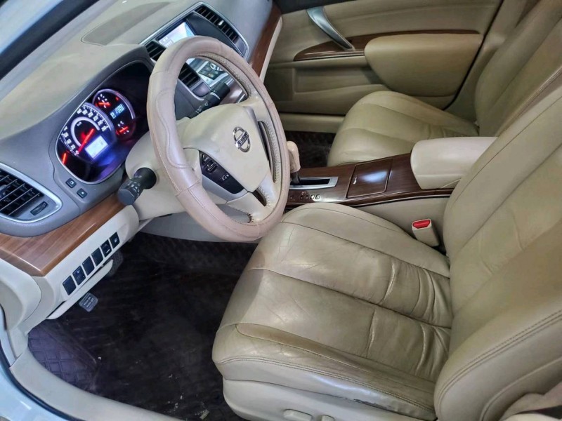 济宁13年日产天籁4