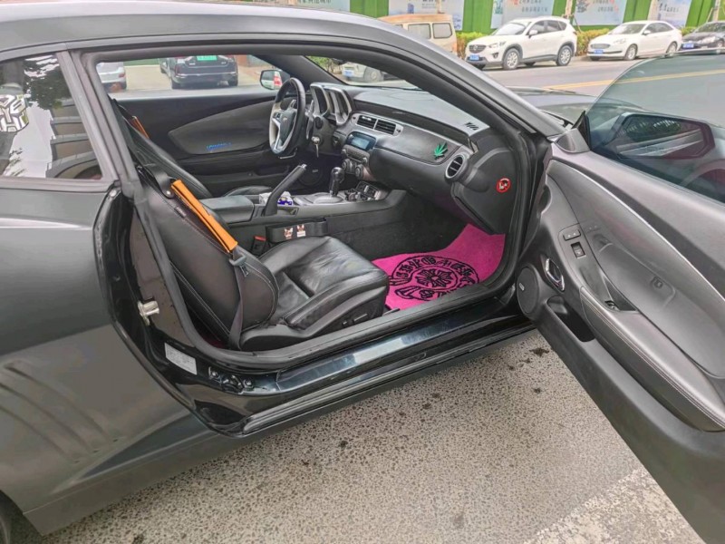 济南14年雪佛兰科迈罗3