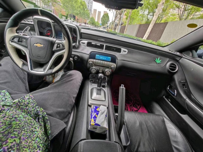 济南14年雪佛兰科迈罗4