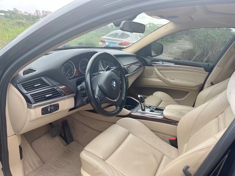 中山11年宝马X67