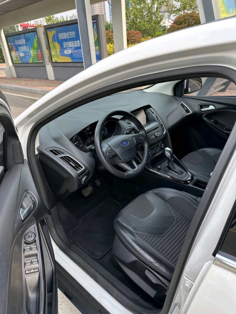 枣庄16年福特福克斯8