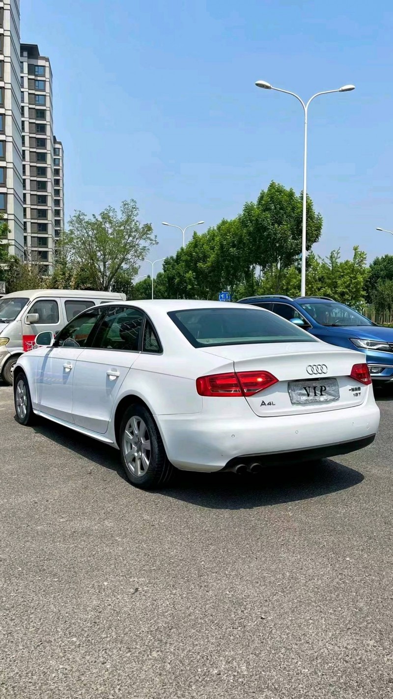 廊坊11年奥迪A4L8
