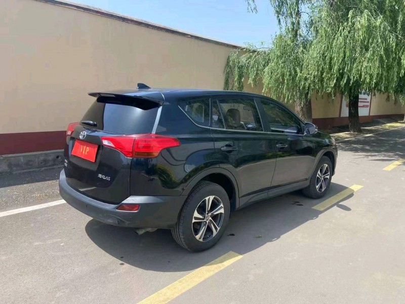 青岛16年丰田RAV4荣放4