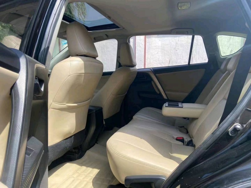 青岛16年丰田RAV4荣放5