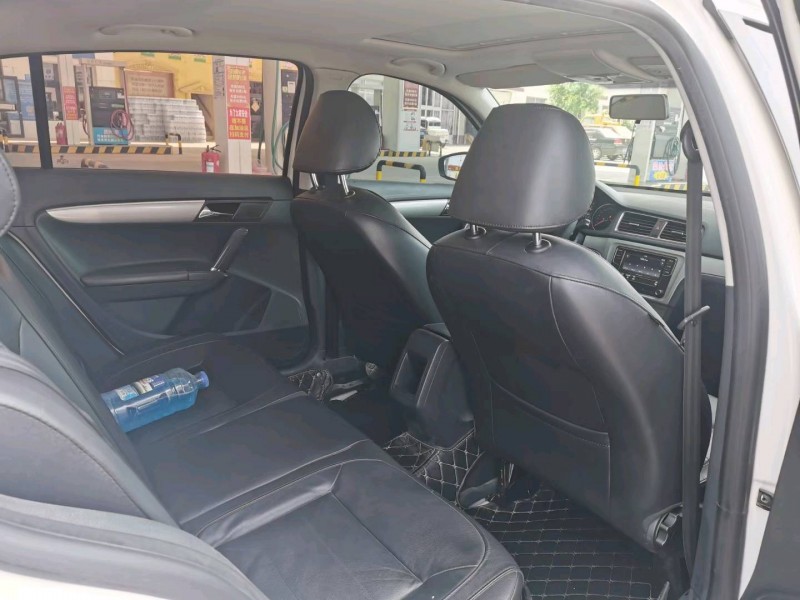 保定16年大众朗逸6