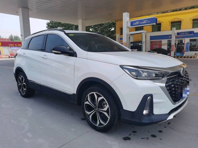 保定21年北汽绅宝智行3