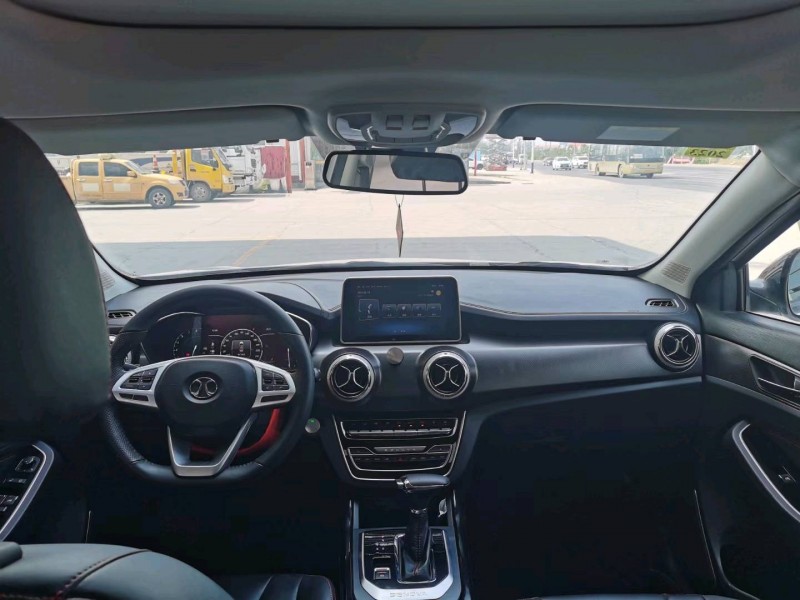 保定21年北汽绅宝智行4