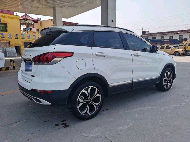 保定21年北汽绅宝智行7