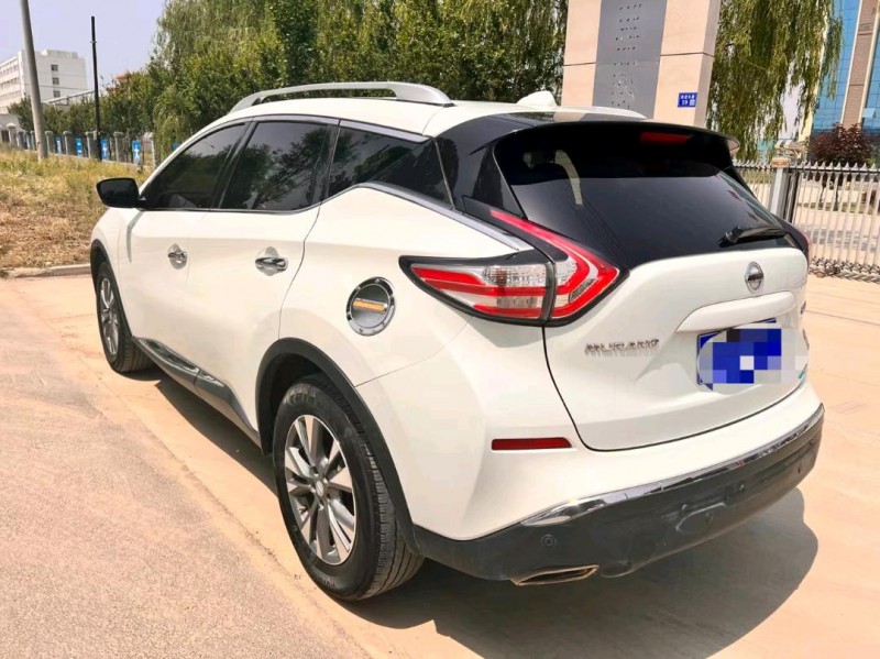 保定17年日产楼兰8