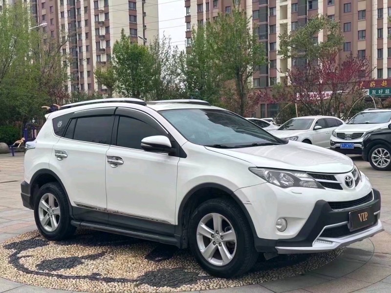 沈阳14年丰田RAV43