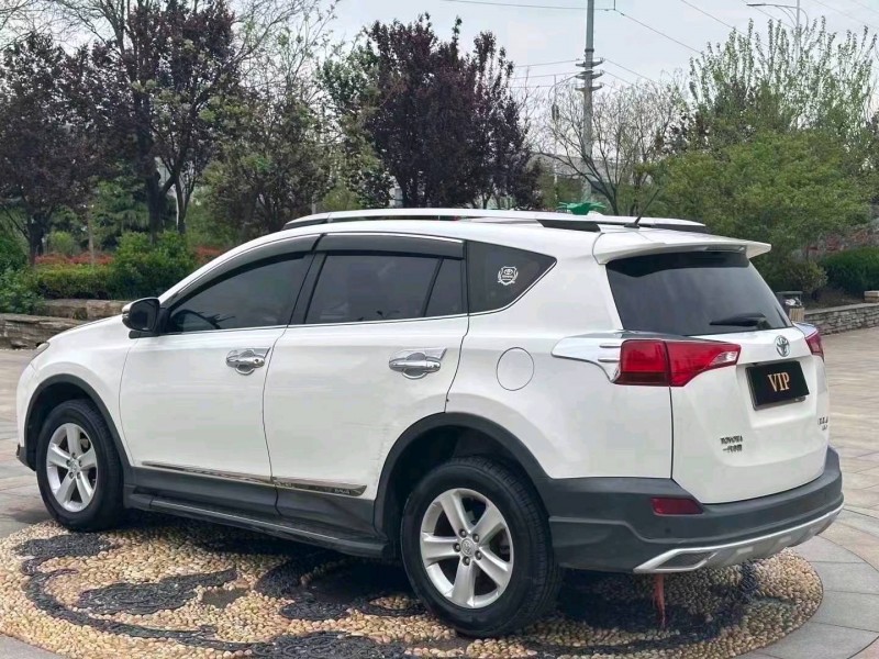沈阳14年丰田RAV45
