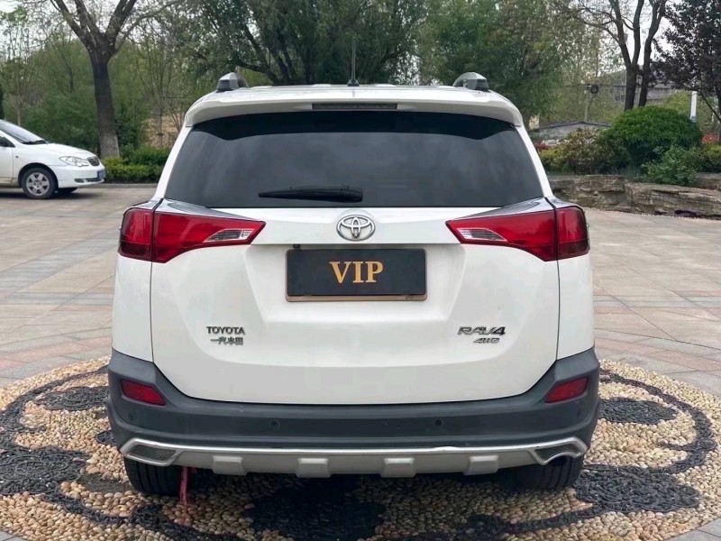 沈阳14年丰田RAV46