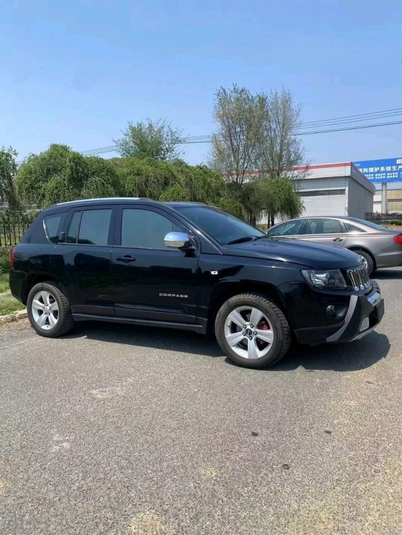 沈阳14年Jeep指南者2