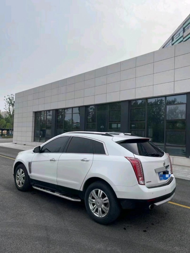 济南14年凯迪拉克SRX3