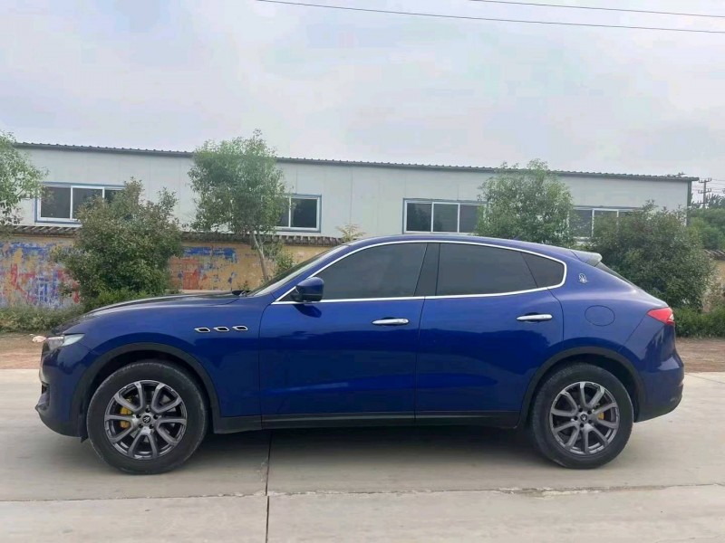 菏泽20年玛莎拉蒂Levante5