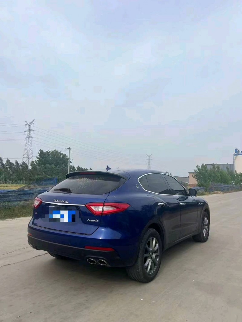 菏泽20年玛莎拉蒂Levante6