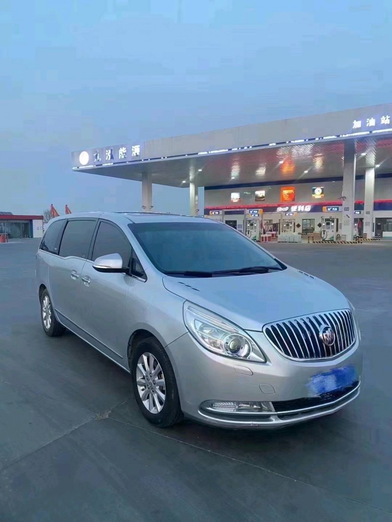 青岛13年别克GL82
