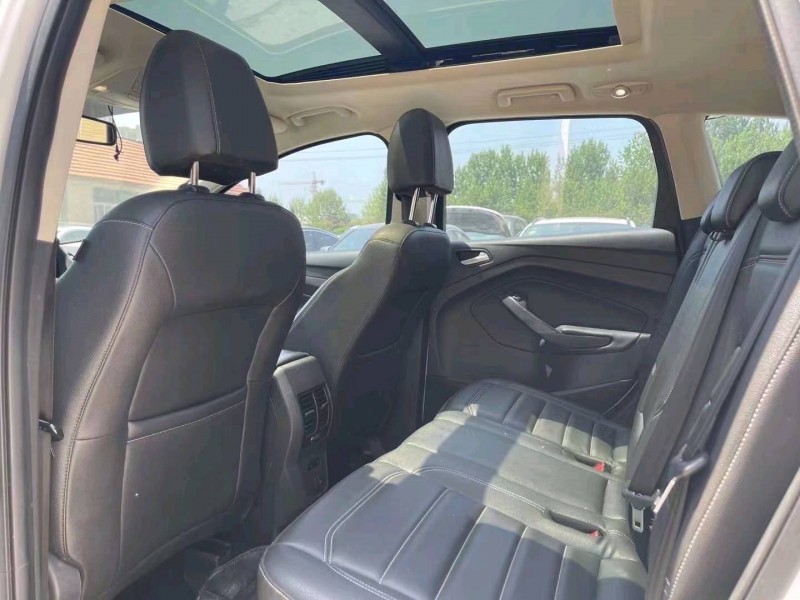 青岛20年福特翼虎6