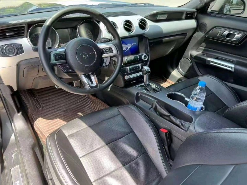 青岛17年福特野马4