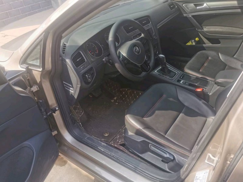 保定16年大众高尔夫5