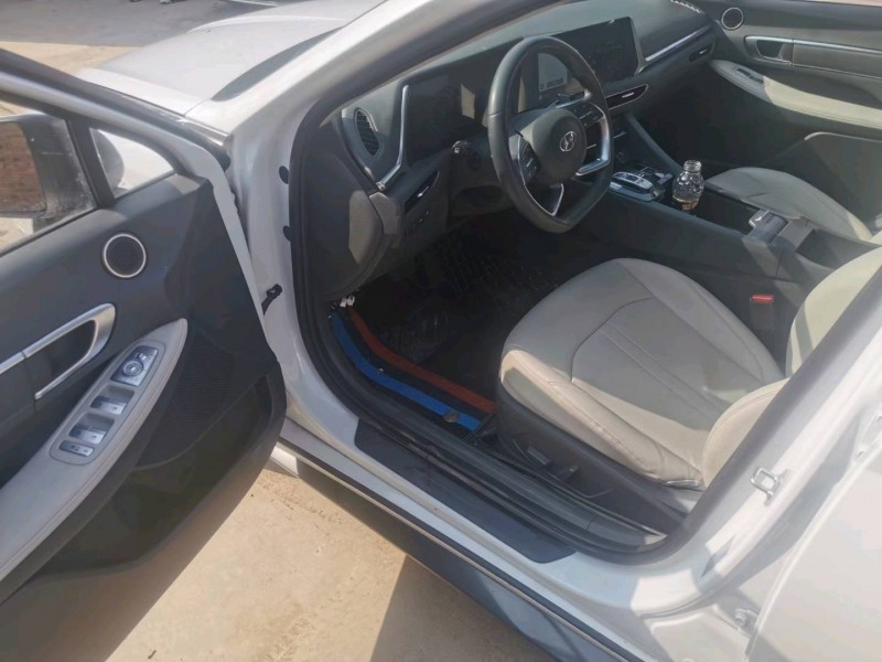 保定22年现代索纳塔十4