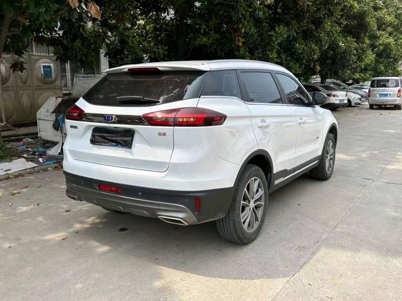 武汉20年吉利博越5