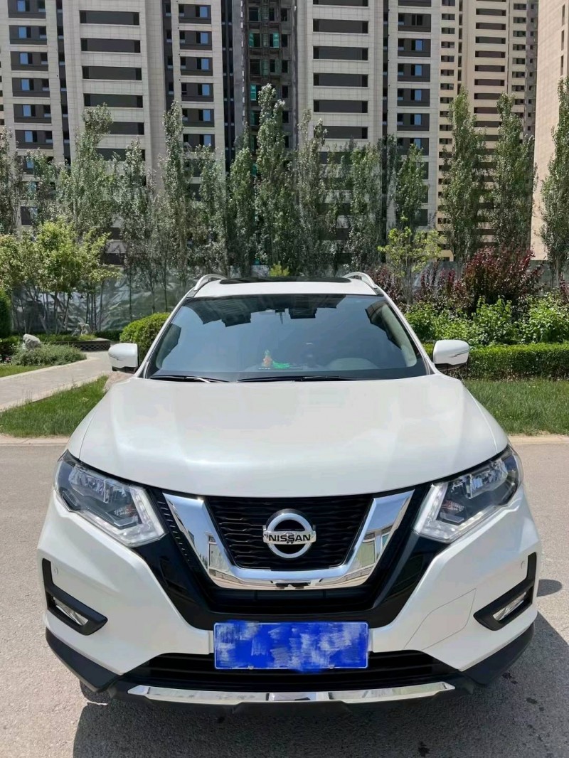 保定22年日产奇骏1