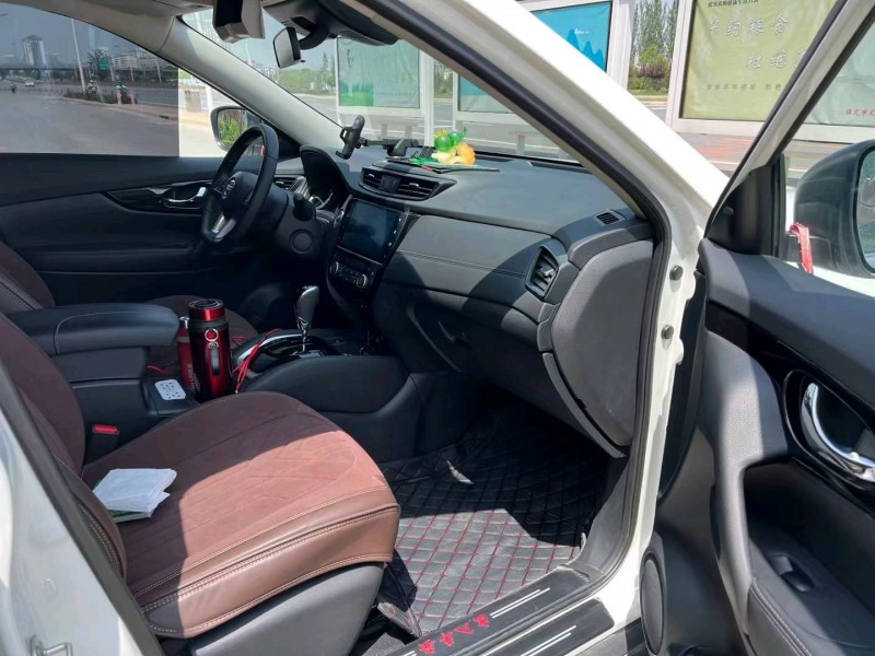 保定22年日产奇骏7