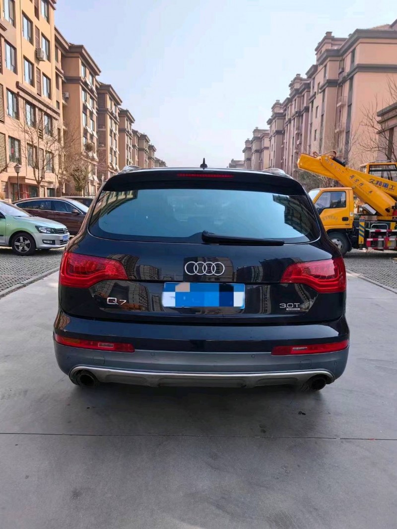 济南11年奥迪Q79