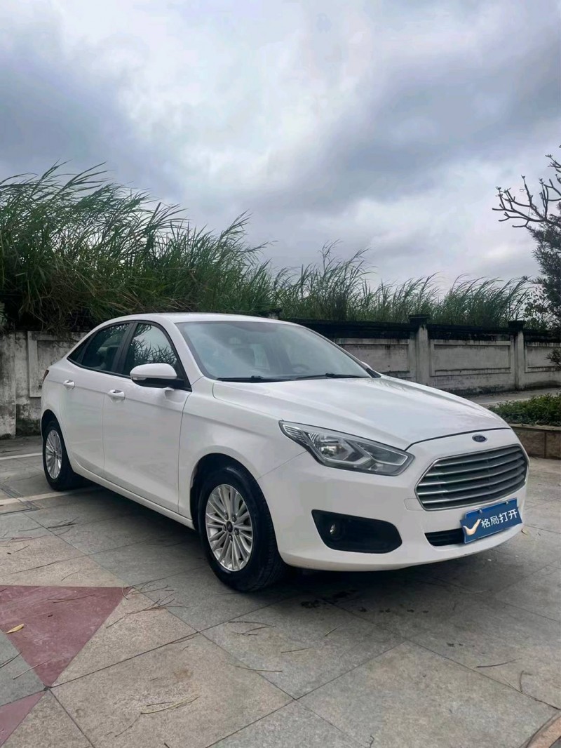 东莞17年福特福睿斯2