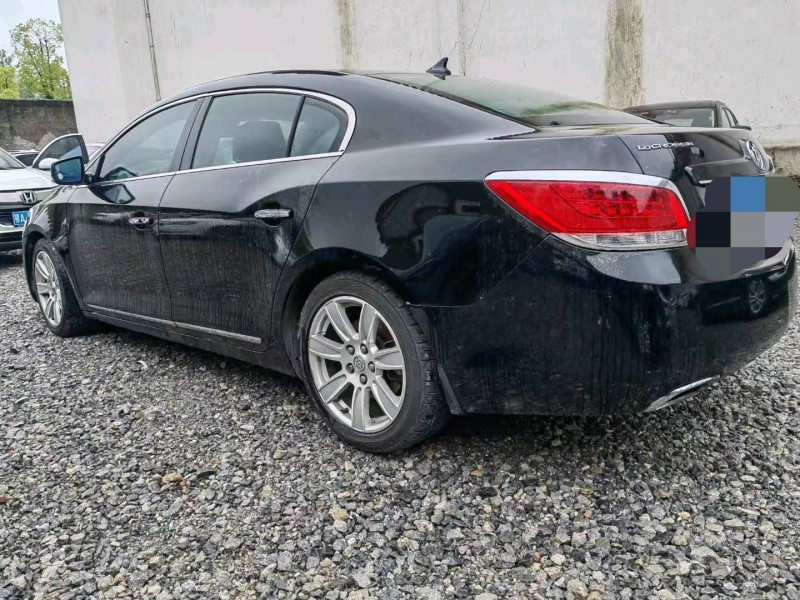 重庆10年别克君越5