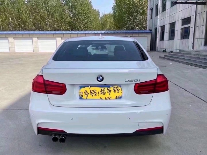 济南17年宝马3系9