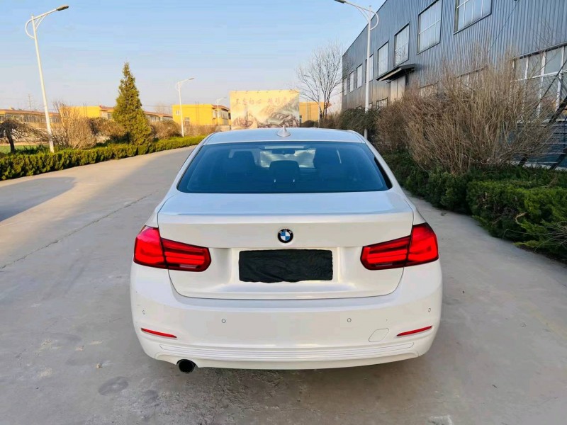 济南17年宝马3系9