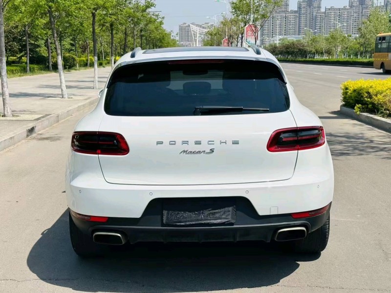 聊城16年保时捷Macan9