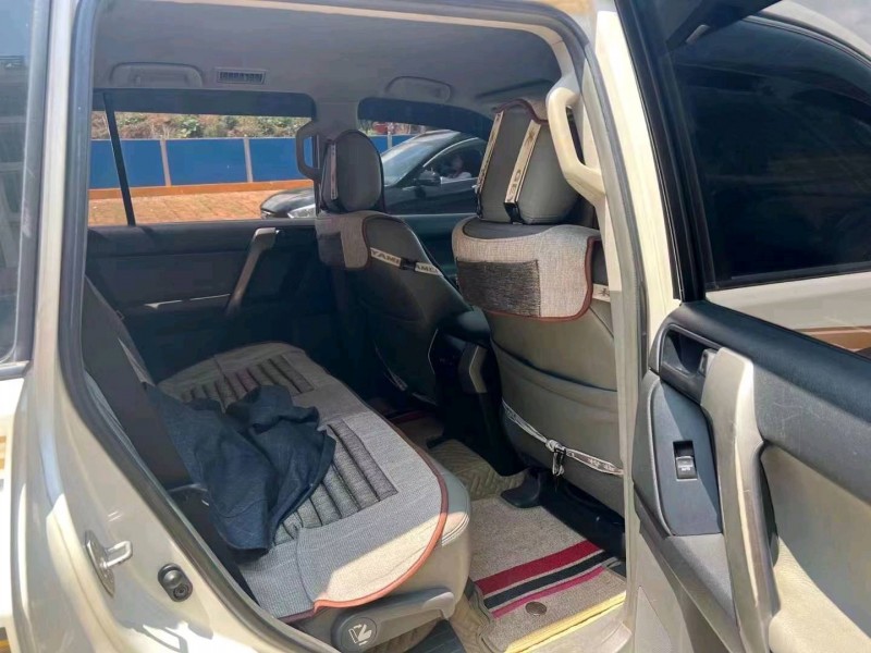 济南13年丰田普拉多5