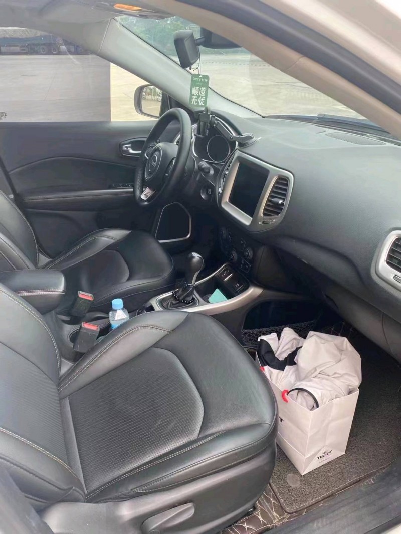 青岛19年Jeep指南者8