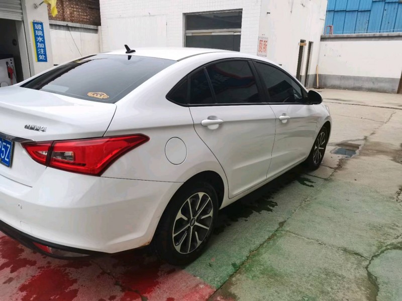 保定21年奇瑞艾瑞泽56