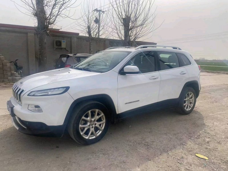 保定18年Jeep自由光2