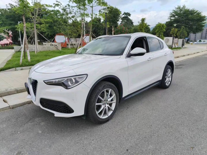 广州19年阿尔法·罗密欧Stelvio2