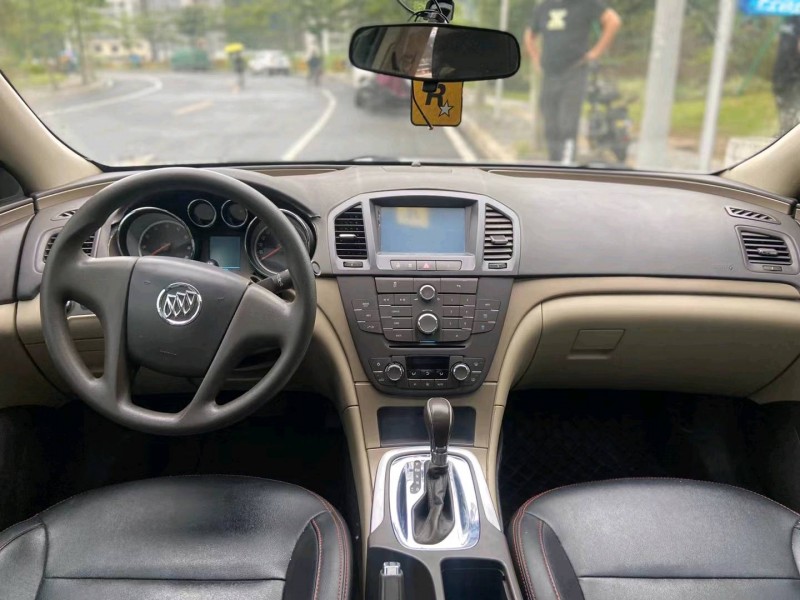 广州12年别克君威8