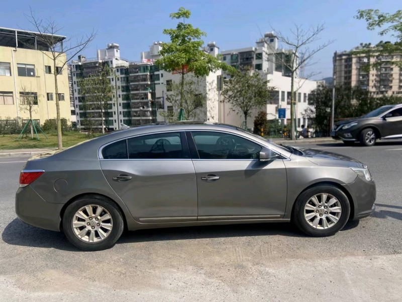 广州10年别克君越4