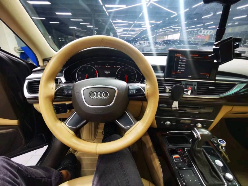 济南14年奥迪A4L8